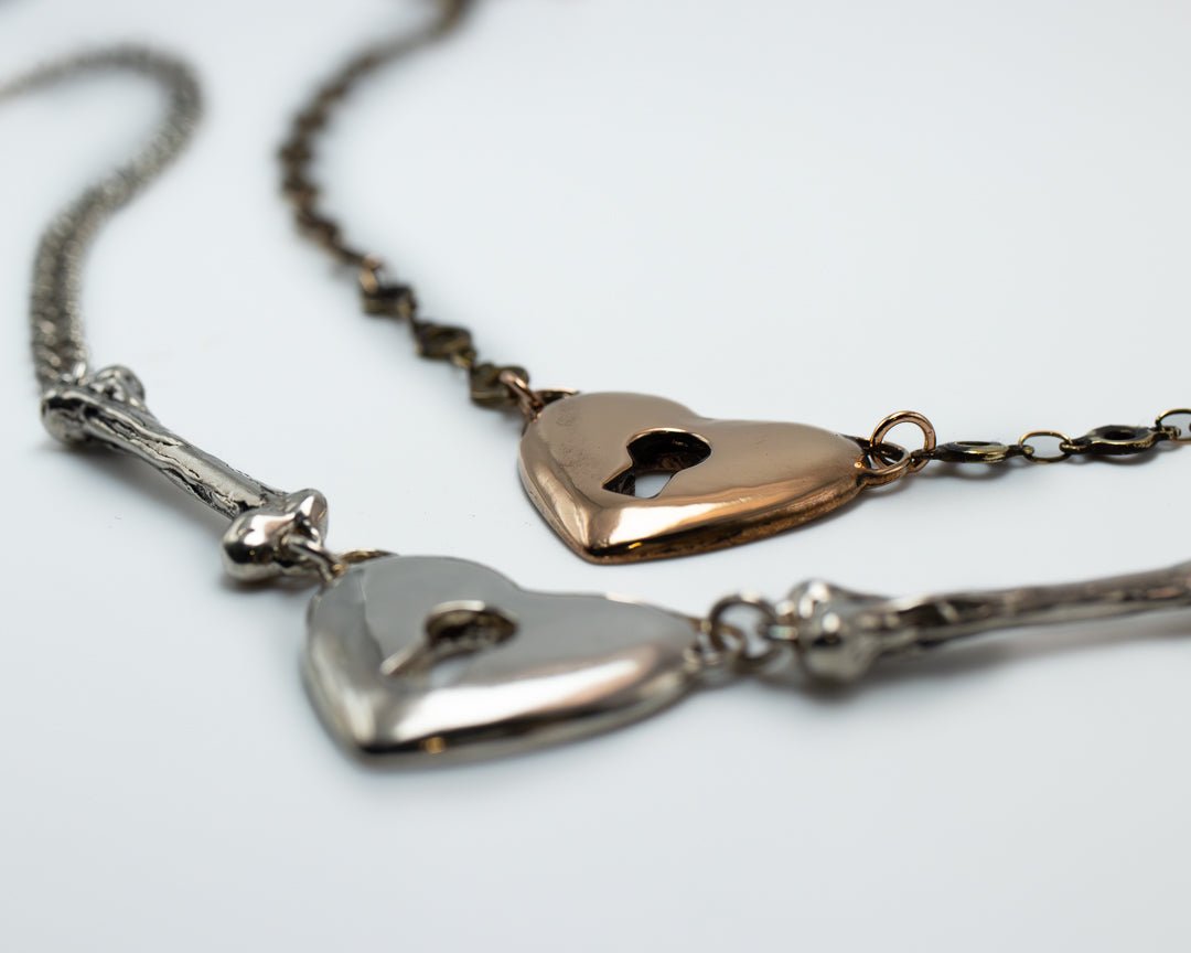 HEART NECKLACE IN BRONZE