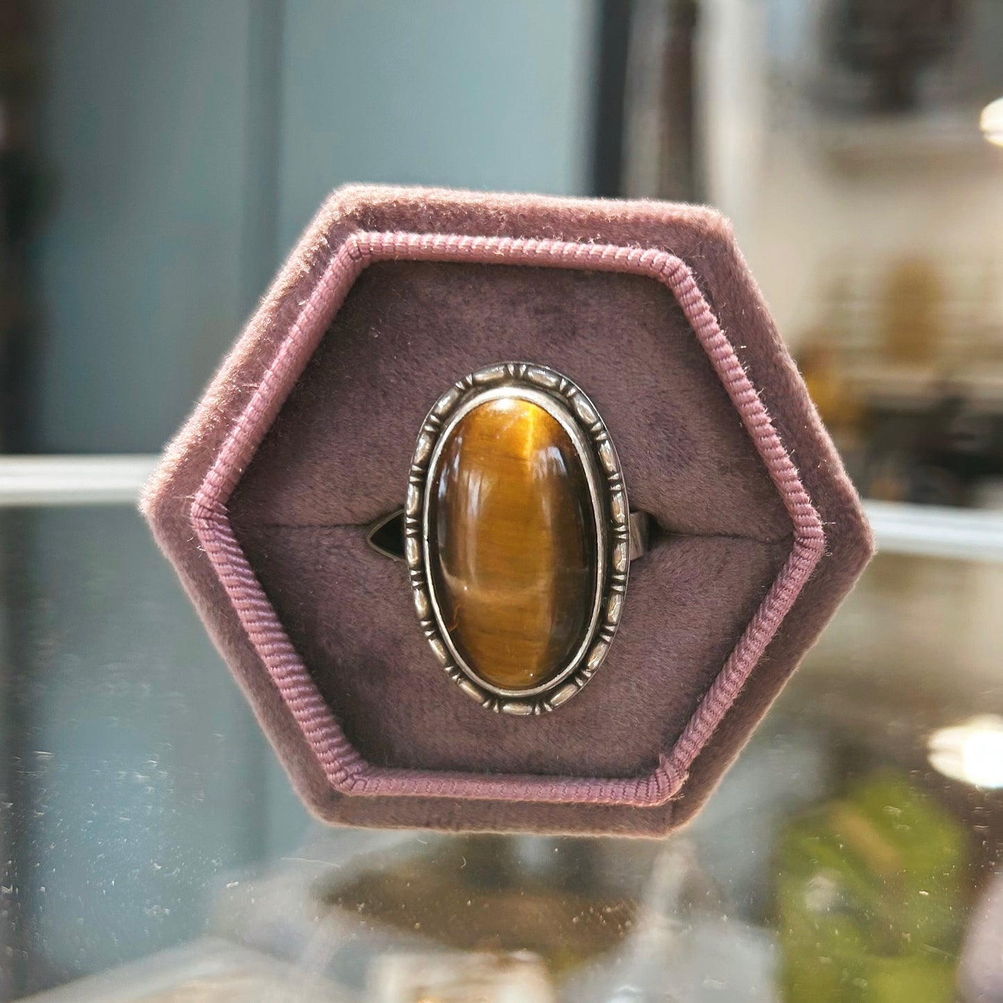 Tigers Eye - Size 8