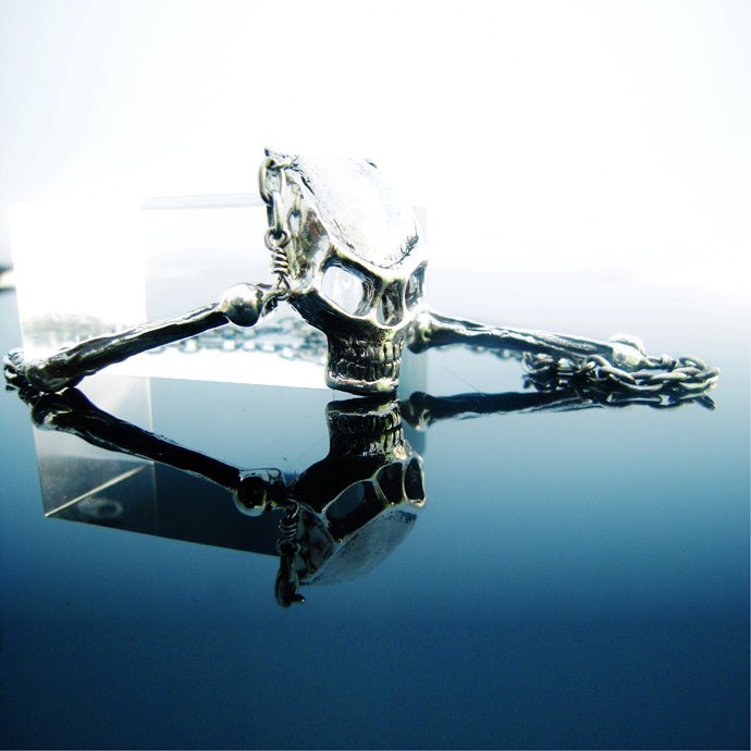 SKULL & BONES IN SILVER