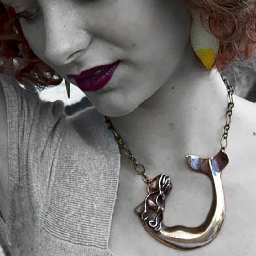 MERMAID NECKLACE IN BRONZE