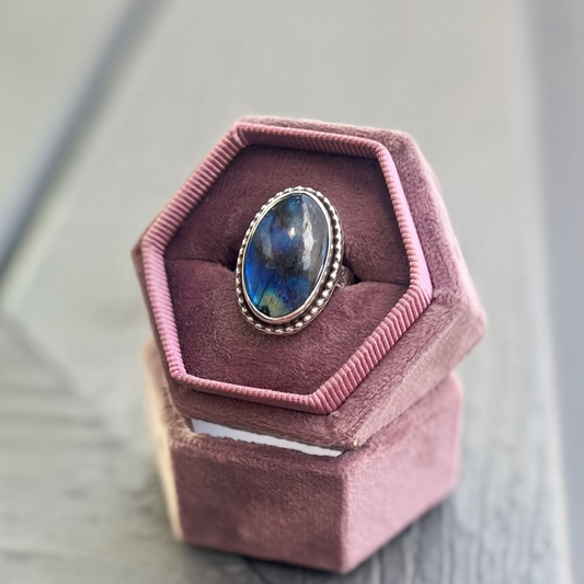 Labradorite - Size 7.5