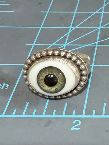 Green Doll Eye Ring Size 7.5 for Jean 💚