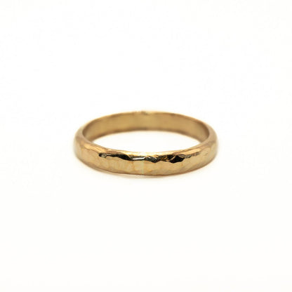 HAMMERED WEDDING BAND